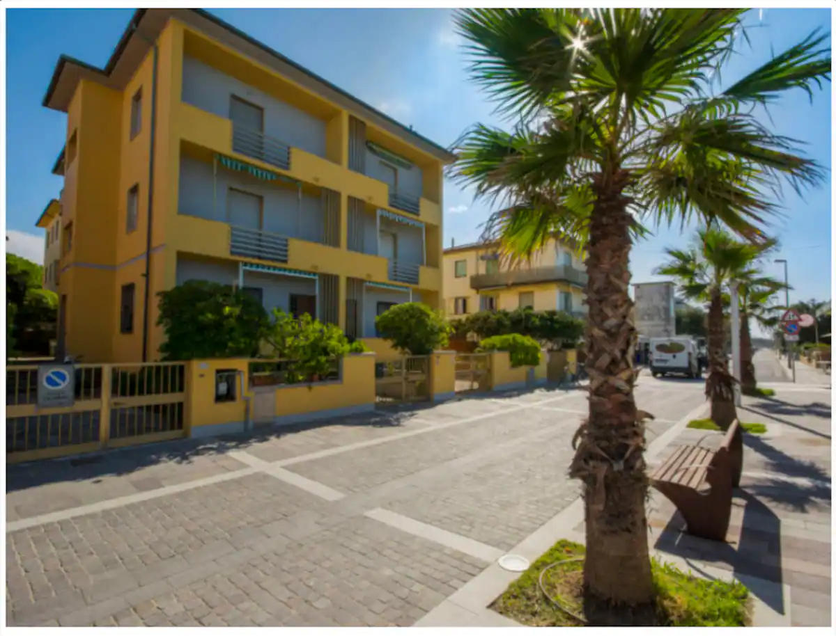 esterni esterni appartamento sul mare Cecina